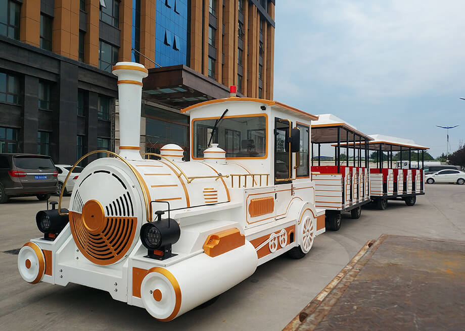 Large Trackless Train
