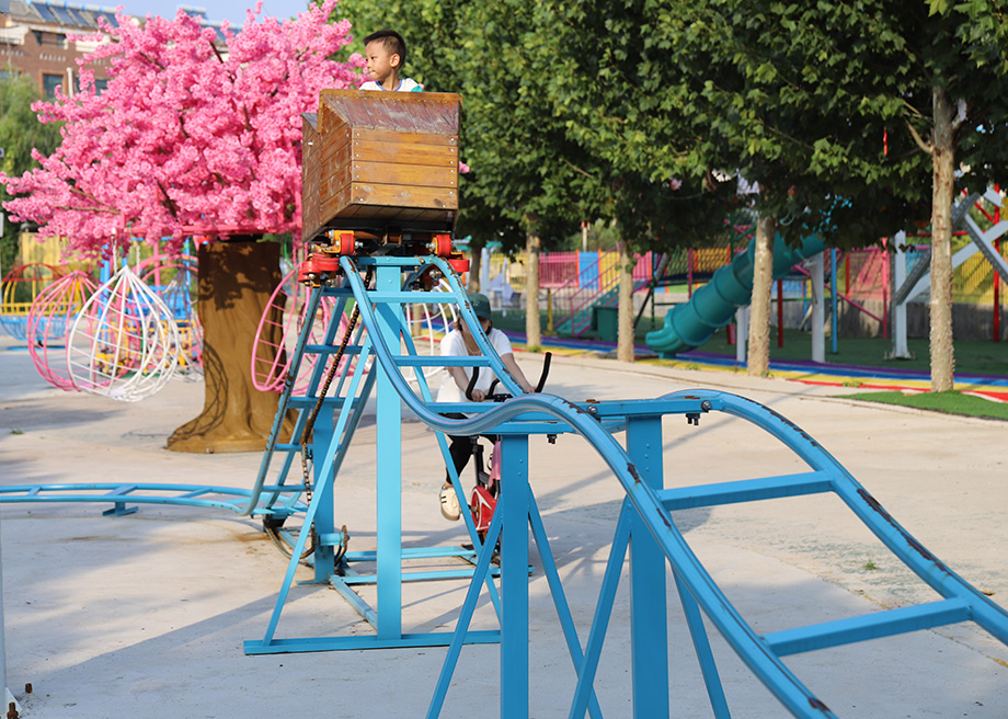 Unpowered Roller Coaster