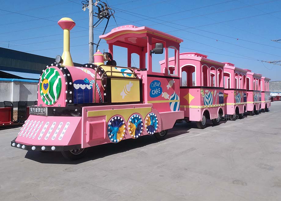 Customizable Small Trackless Train