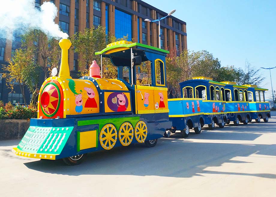 Customizable Small Trackless Train