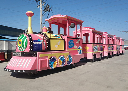 Customizable Small Trackless Train